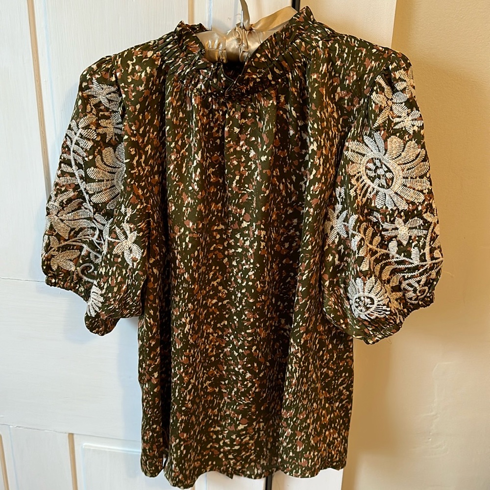 Anthropologie THML Fall puff sleeve embroidered olive satin blouse top M